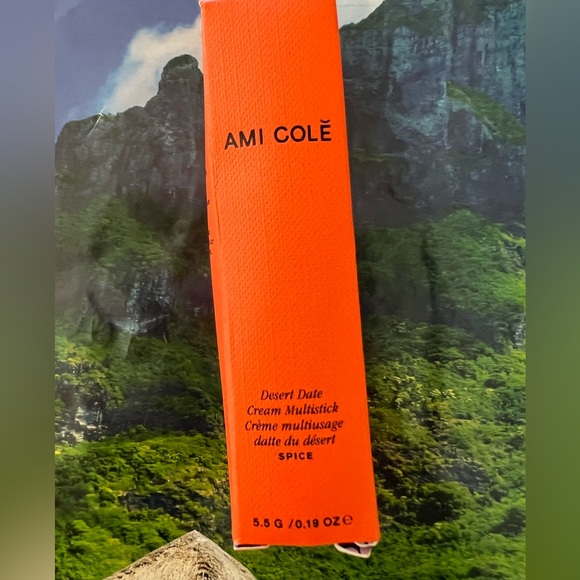 AMI COLE CHEEKS & LIPS - Picture 4 of 5